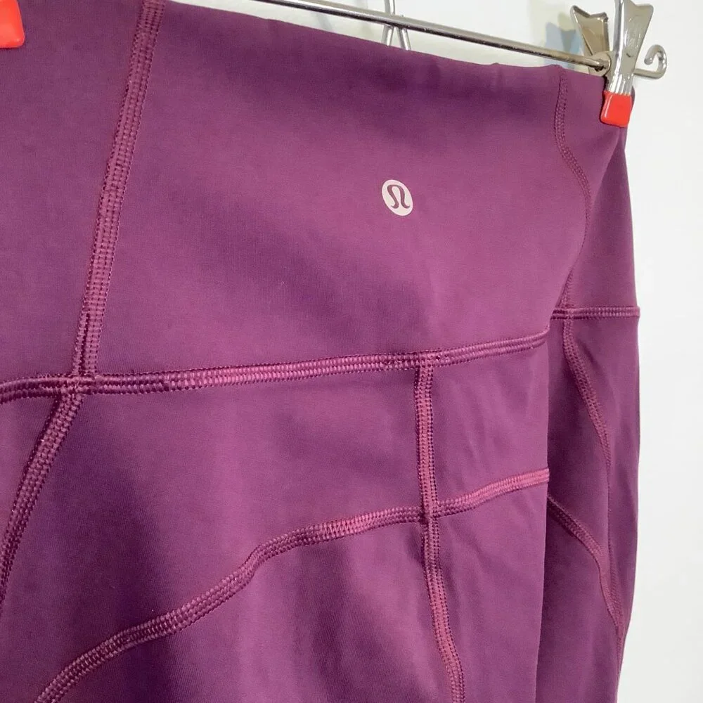 Lululemon Size 6 Dark Purple Mesh Panel Leggings 28" Inseam P30416 Workout Yoga - Picture 7 of 10